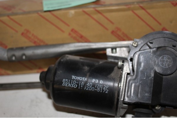 Motor Wisser Voor Compleet + Stangen 85150-02130 Denso