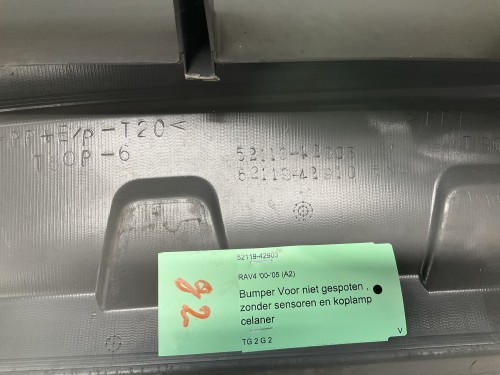 Bumper Voor niet gespoten , zonder sensoren en koplamp celaner 