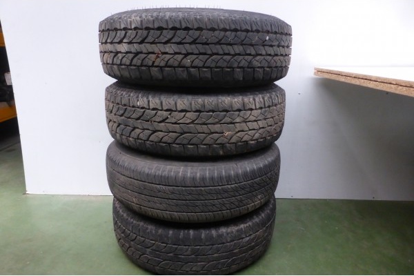 Alluvelgen Set 215/70/16