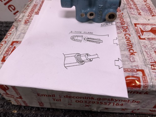Remdrukverdeler Verschillende Toyota'S 5 Tubes Meisje