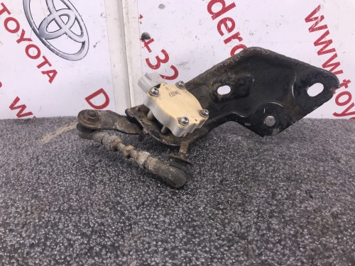 Sensor hoogteregeling rechts achter Landcruiser (J12)