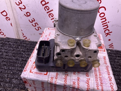 Abs pomp 44540-42280/89541-42570