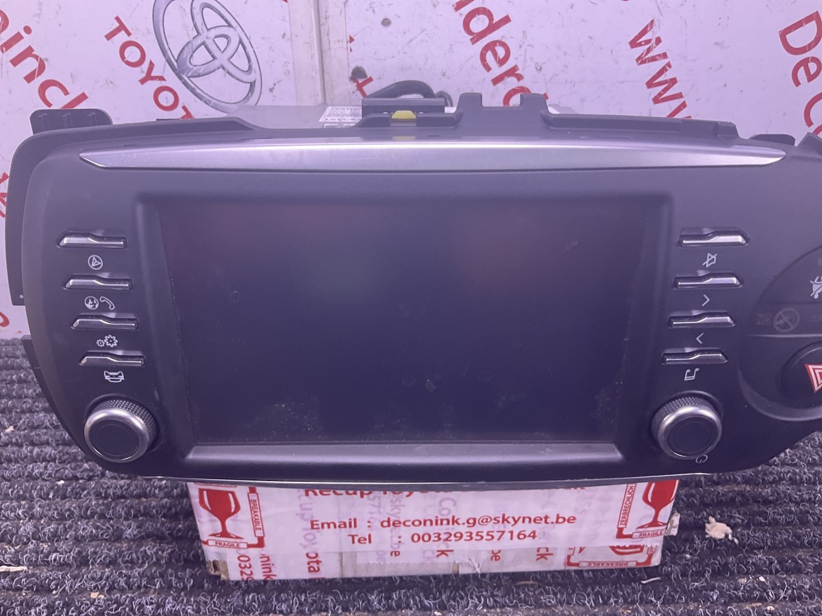 Radio , met navigatie module 86840-0F020