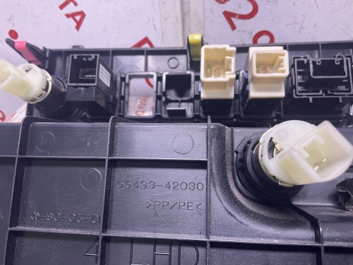 Instrumentenpaneel  Rav 4 , met knoppen 