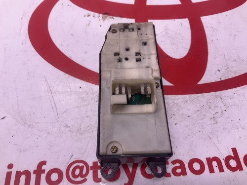 Electrische schakelaar 2  deuren  vele toyota's 