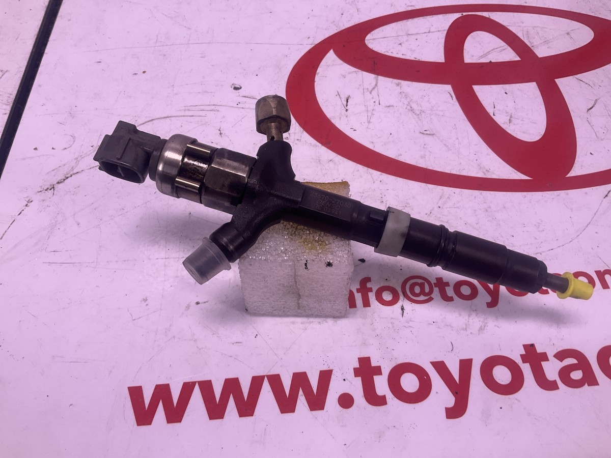 Injector 23670-27030