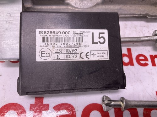 Ecu , module transponder 1 sleutel  en alle sloten 
