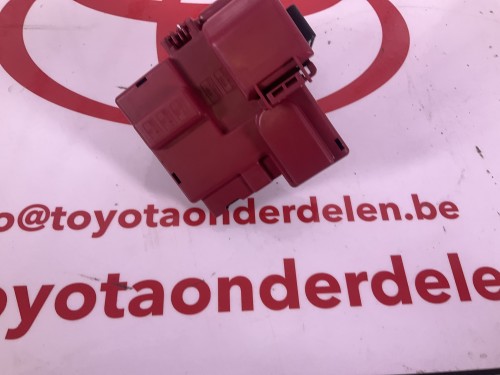 Positieve klem batterij met zekeringen NA 07/2020