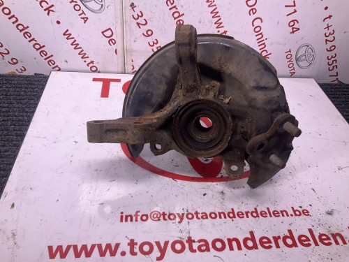Fusee rechts voor  zonder abs met servo 