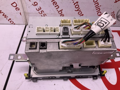 Radio cd ; met navigatie module 86840-YY131 