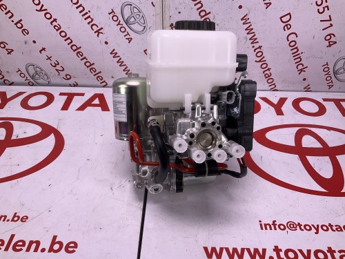 Rem master cilinder  met Abs &Vsc & Trc 2004-2009