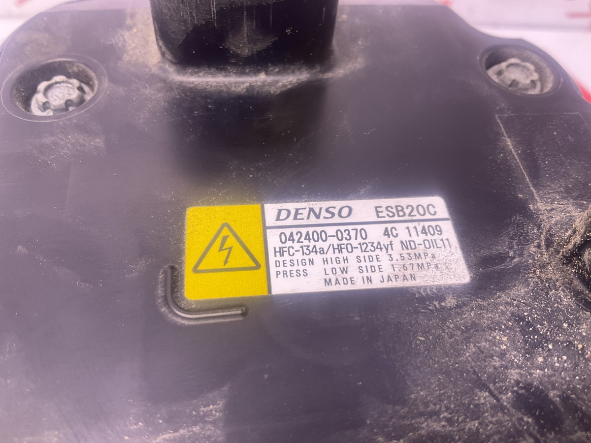 Airco pomp  hybride 042400-0370 denso/ 