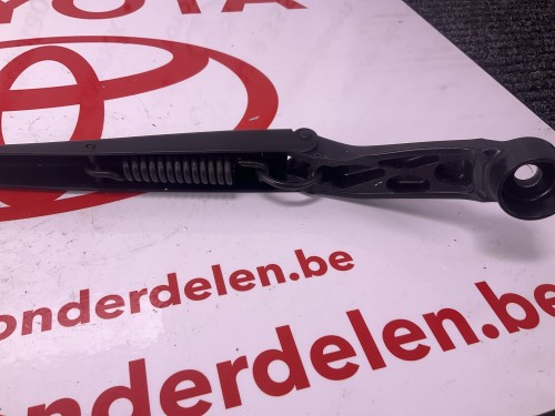 Ruiten wisser arm links voor 