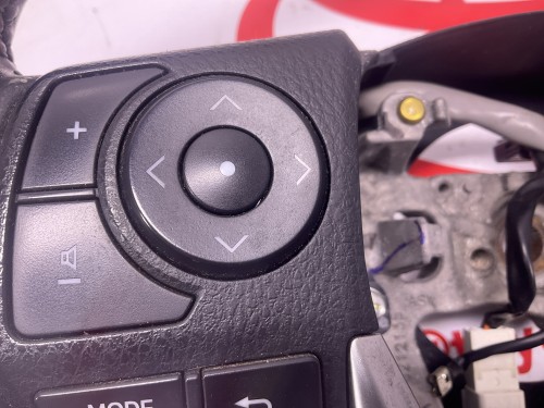 Stuur zonder airbag  voorzien hendel cruise control 