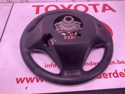 Stuur zonder airbag  voorzien hendel cruise control 