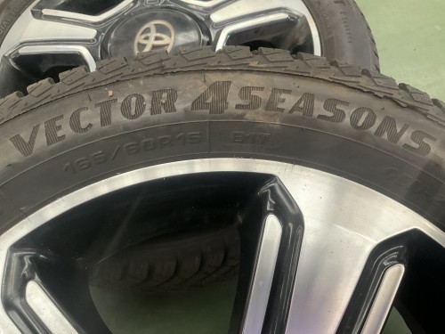 Set allu velgen 82/15x4.5J / 165/60/R15/81T  4 seasons 