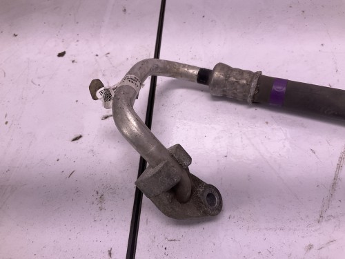 Airco leiding van pomp naar radiator voor