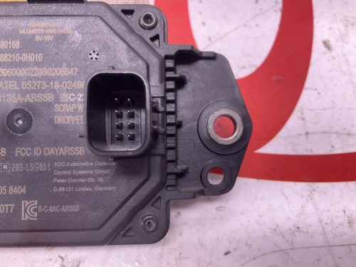 Radar  crash  sensor  achter voorgrill 03/2022