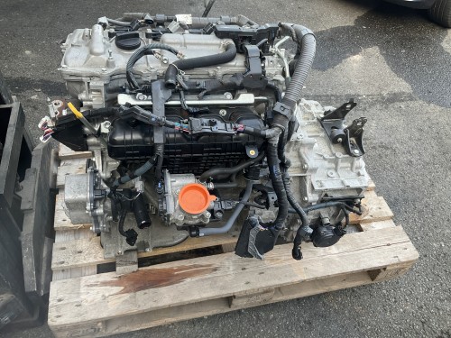 Motor compleet 2ZRFEXE zonder versnellingsbak 05/2015-08/2020