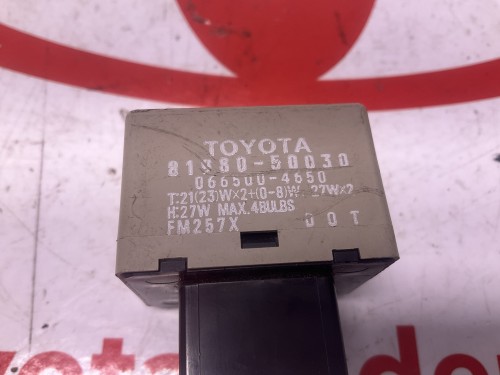 Knipperlichtrelais diverse types Toyota