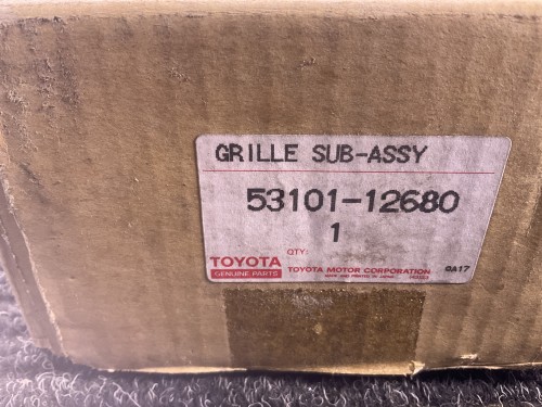 Grille Corolla (E9) ‘87-‘90 Liftback 