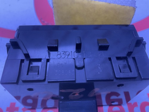 Klokje dashboard Auris (E18) ‘12-‘18 UKP-productie