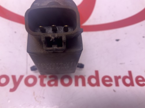 Pompje sproeier 2 uitgangen voor en achteraan 