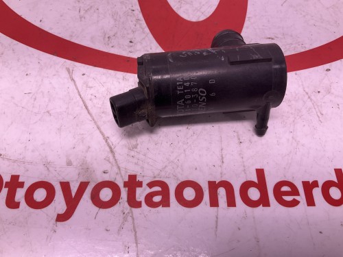 Ruitensproeierpomp achter Rav4 (A2) ‘00-‘05 & Avensis Verso (M20) ‘01-‘05