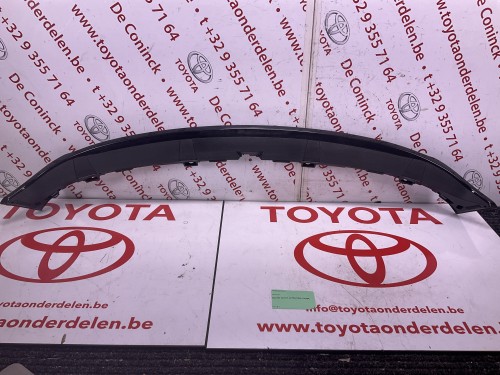 Spoiler boven achterklep zwart 