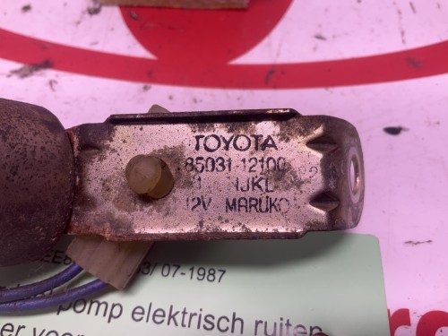 Verdeel pomp elektrisch  ruiten wisser voor en achteraan 
