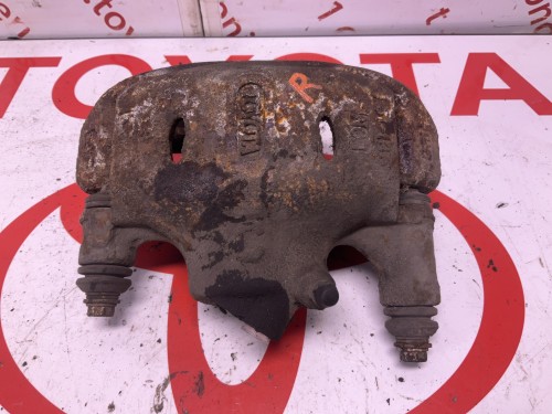 Remklauw rechts voor 05-1983/04-1988