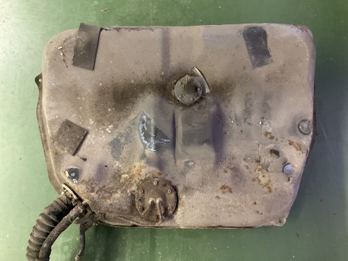 Brandstof tank met vulpijp 