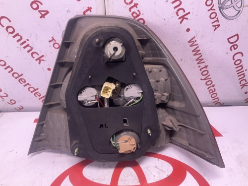 Links achterlicht sedan 01-2002/06-2004