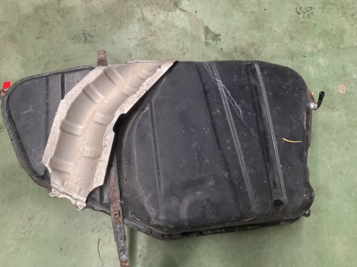 Brandstof tank  1.8 I 08-1999/07-2005