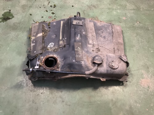 Brandstof tank diesel en benzine 2001-2005