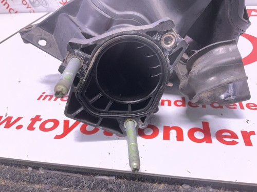 Inlaat collector 3zzfe/ 3 vijzen gasklep 