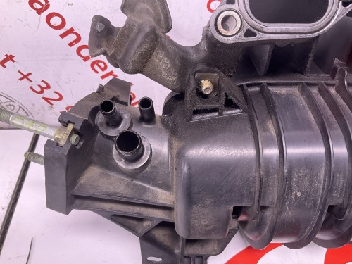 Inlaat collector 3zzfe/ 3 vijzen gasklep 