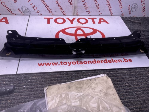 radiator grill Camry v10 06/1991 08/1996 origineel nieuw 
