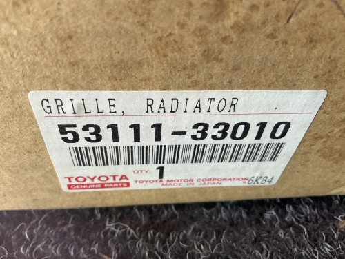 radiator grill Camry v10 06/1991 08/1996 origineel nieuw 