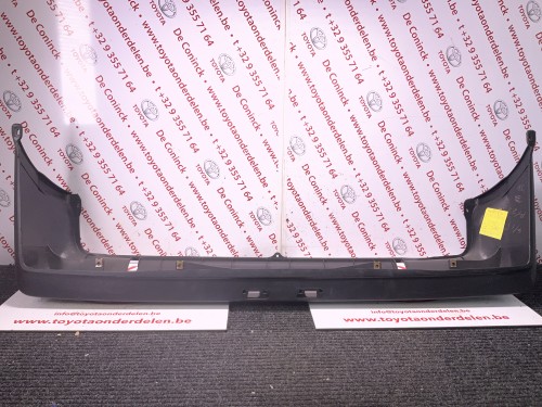 Achter bumper sedan  01-1984/07-1988 origineel nieuw 