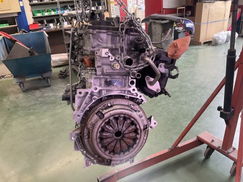 Motor' naakt zoals op de foto km stand 67000